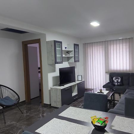 Malm Travnik Lägenhet Exteriör bild