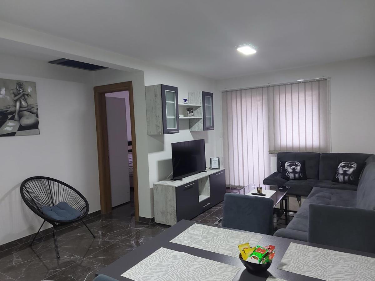 Malm Travnik Lägenhet Exteriör bild